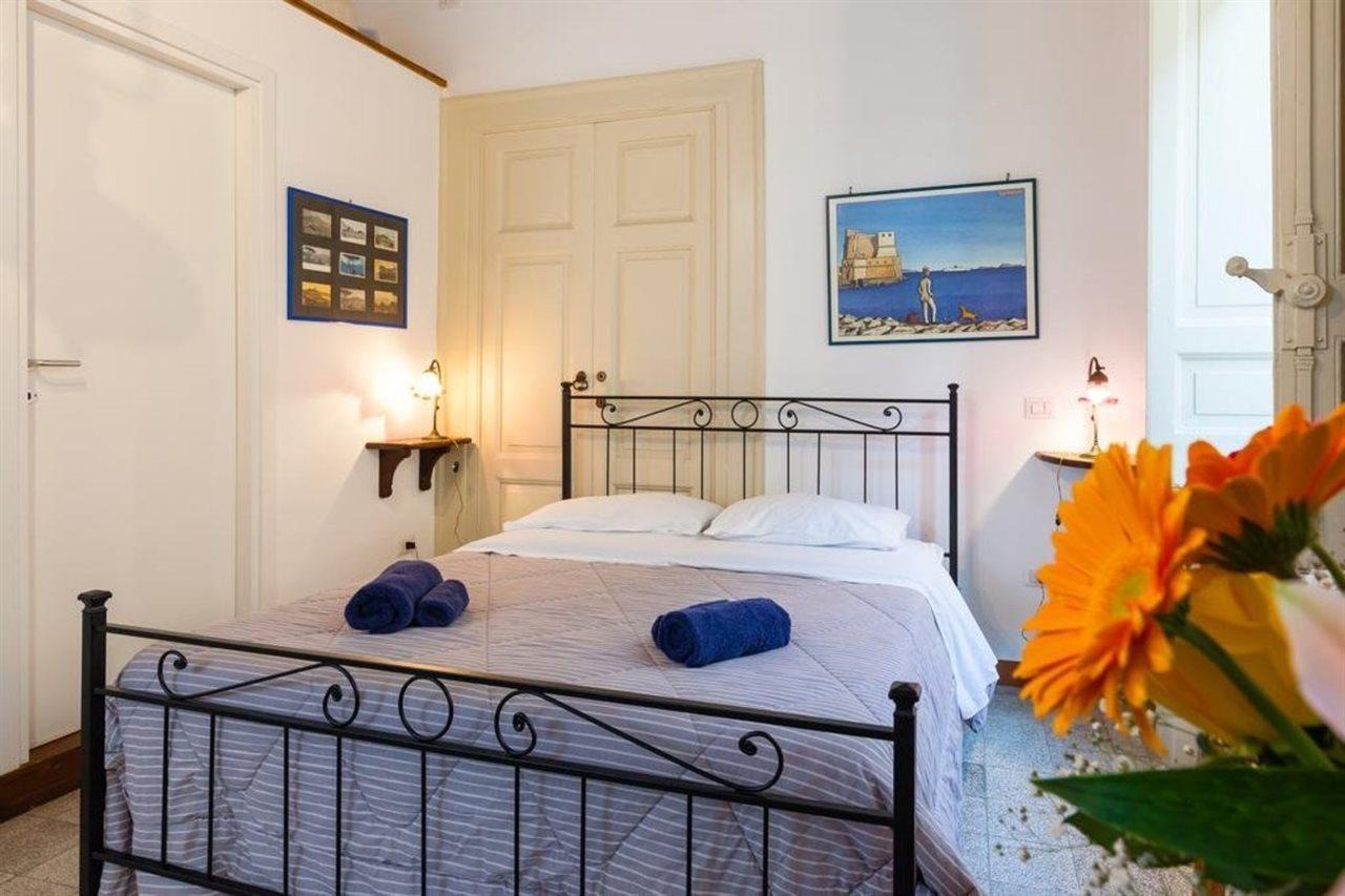 Don Pedro Rooms Vicere Di Toledo In The City Center Neapel Exterior foto