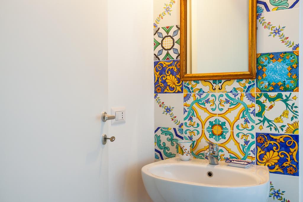 Don Pedro Rooms Vicere Di Toledo In The City Center Neapel Exterior foto