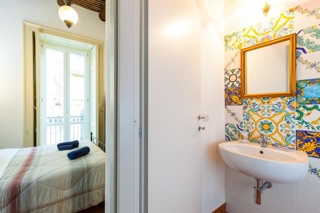 Don Pedro Rooms Vicere Di Toledo In The City Center Neapel Exterior foto