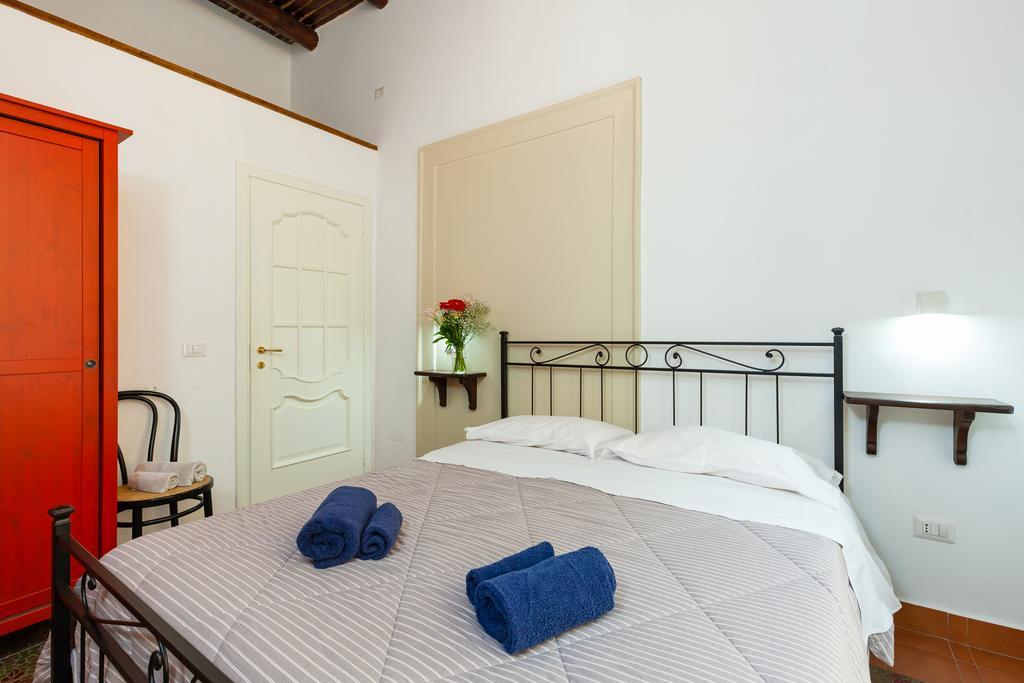 Don Pedro Rooms Vicere Di Toledo In The City Center Neapel Exterior foto