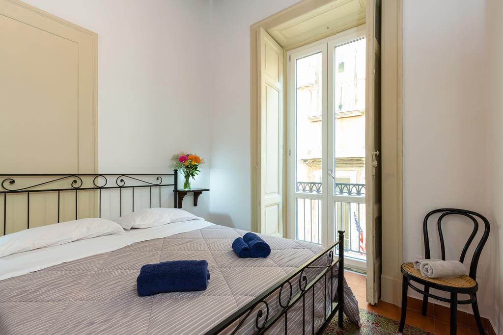 Don Pedro Rooms Vicere Di Toledo In The City Center Neapel Exterior foto