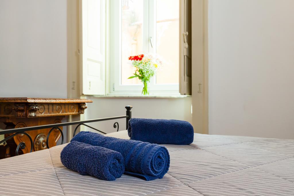 Don Pedro Rooms Vicere Di Toledo In The City Center Neapel Exterior foto