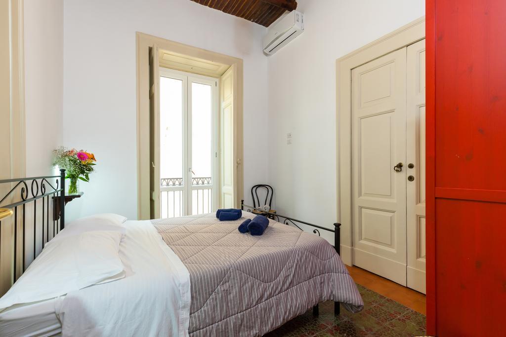 Don Pedro Rooms Vicere Di Toledo In The City Center Neapel Exterior foto