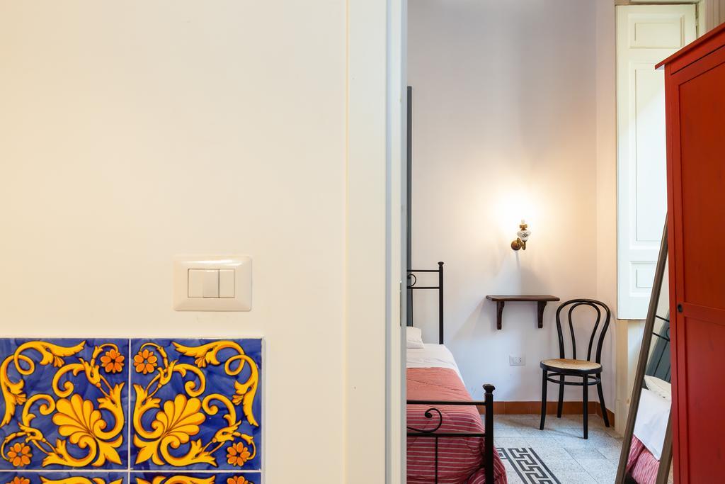 Don Pedro Rooms Vicere Di Toledo In The City Center Neapel Exterior foto