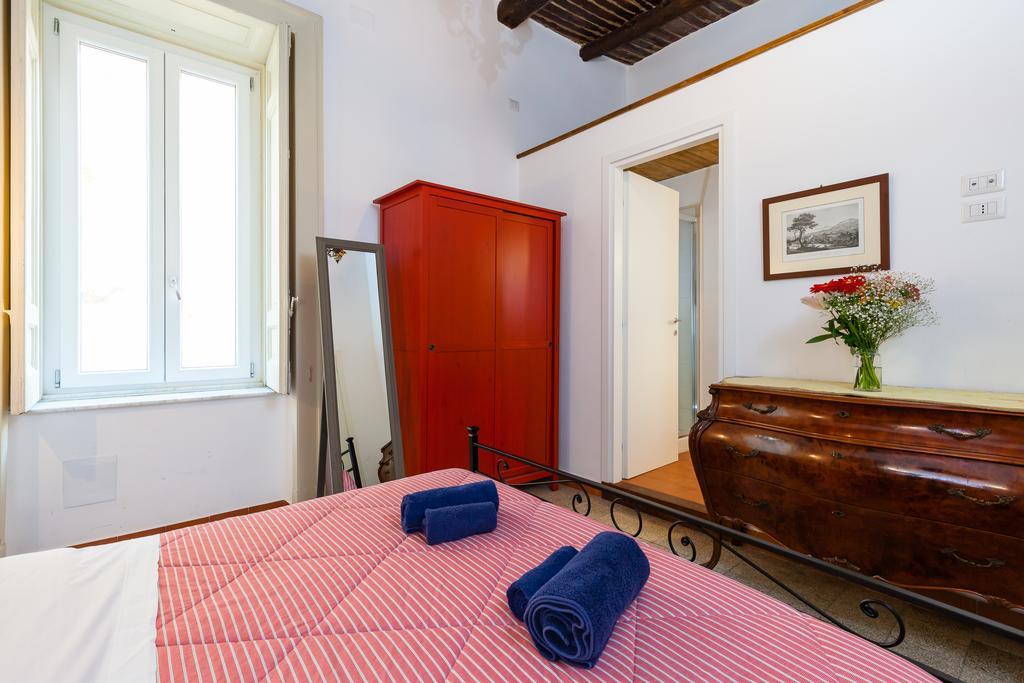 Don Pedro Rooms Vicere Di Toledo In The City Center Neapel Exterior foto