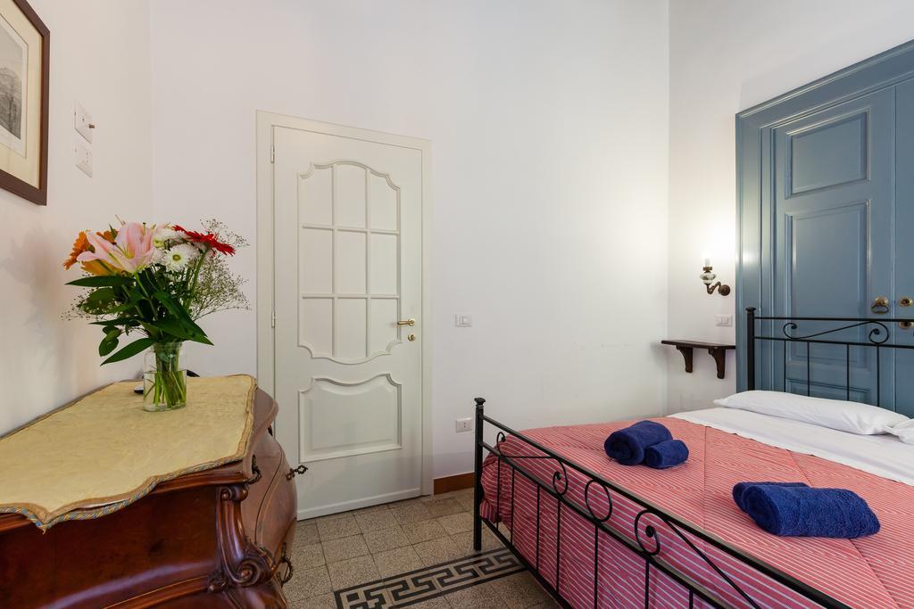 Don Pedro Rooms Vicere Di Toledo In The City Center Neapel Exterior foto