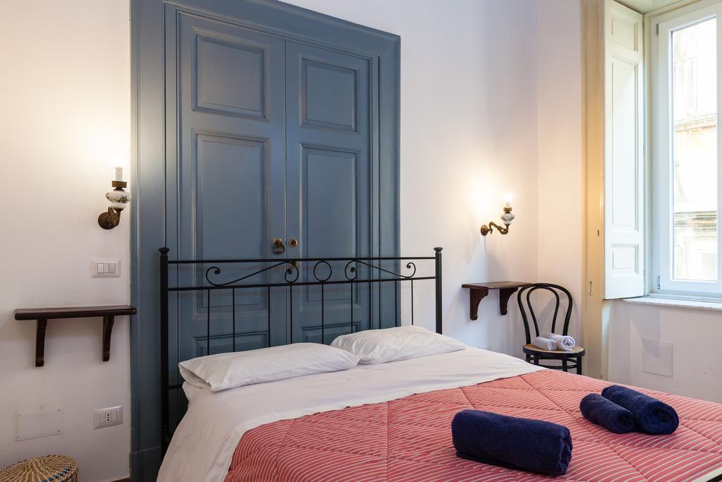 Don Pedro Rooms Vicere Di Toledo In The City Center Neapel Exterior foto