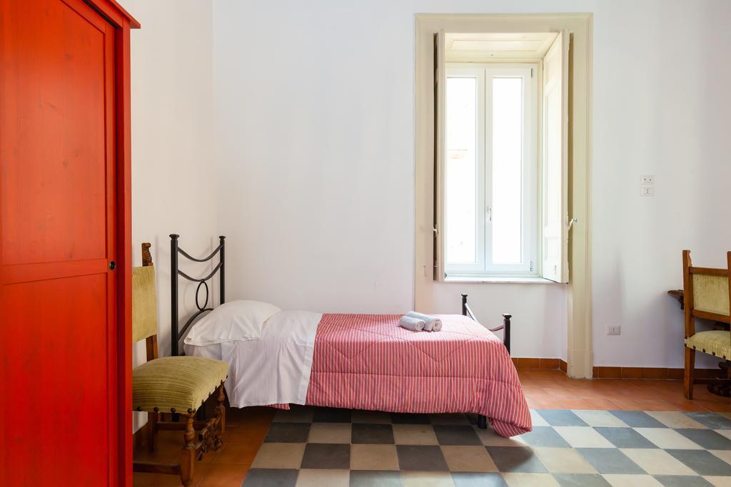 Don Pedro Rooms Vicere Di Toledo In The City Center Neapel Exterior foto