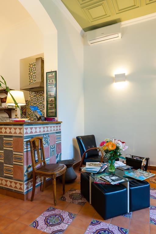 Don Pedro Rooms Vicere Di Toledo In The City Center Neapel Exterior foto