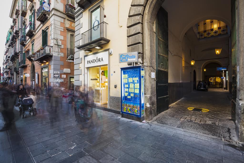 Don Pedro Rooms Vicere Di Toledo In The City Center Neapel Exterior foto