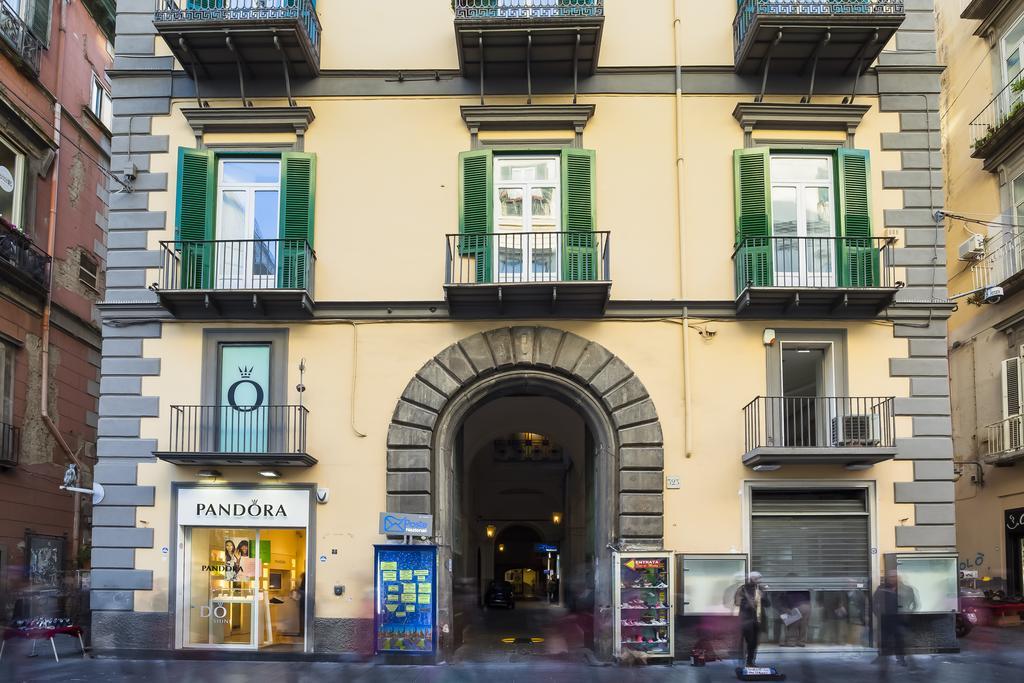 Don Pedro Rooms Vicere Di Toledo In The City Center Neapel Exterior foto